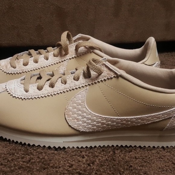 snake print nike cortez